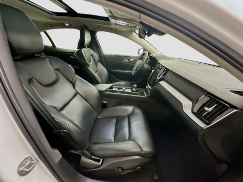 Used 2025 Volvo S60 B5 Core image 33