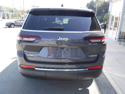New 2025 Jeep Grand Cherokee L Laredo image 9