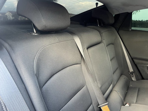 Used 2020 Chevrolet Malibu LT image 28