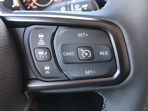 Used 2025 Jeep Gladiator Mojave w/ Convenience Group image 12
