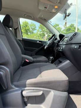 Used 2015 Volkswagen Tiguan S image 13