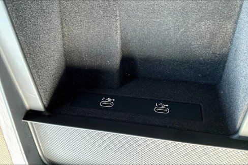 Certified 2025 Audi Q8 Premium Plus image 33