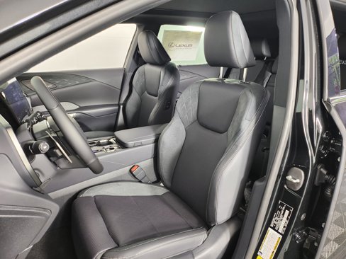 New 2025 Lexus RX 450h AWD w/ Luxury Package image 9