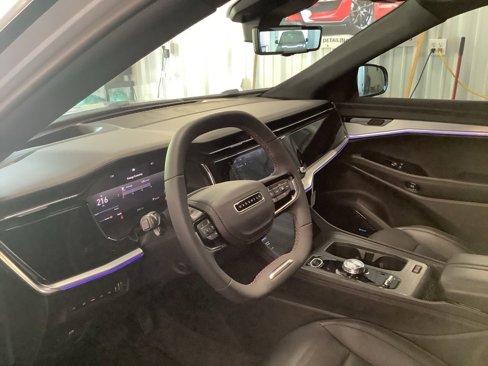 New 2025 Jeep Wagoneer Launch Edition image 28