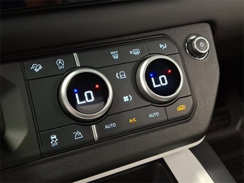 Used 2025 Land Rover Defender 110 S image 16