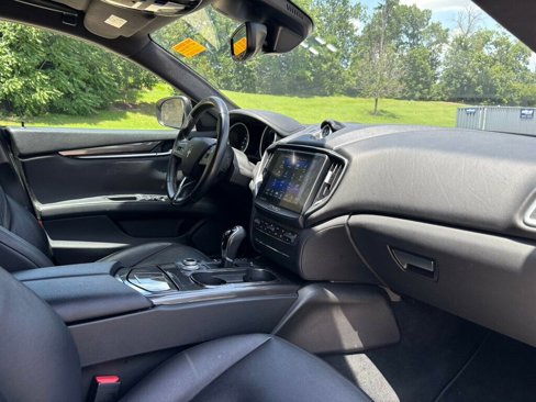 Used 2018 Maserati Ghibli S Q4 image 12