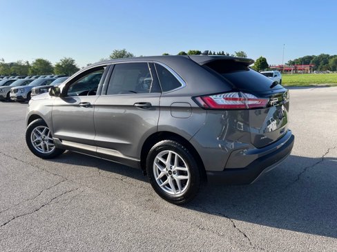 Used 2024 Ford Edge SEL image 3