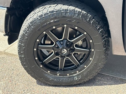 Used 2018 Toyota Tundra SR5 w/ SR5 Upgrade Package image 29