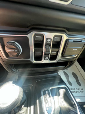 Used 2021 Jeep Wrangler Unlimited Sport image 24