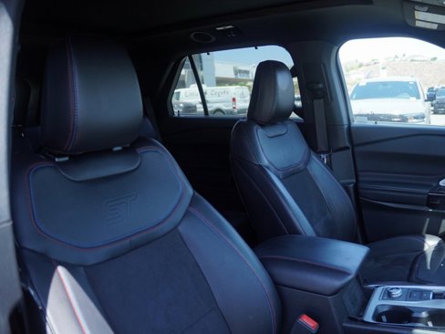 Used 2024 Ford Explorer ST-Line w/ Equipment Group 401A image 24