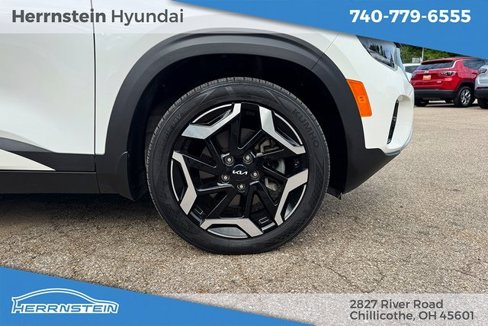Used 2024 Kia Seltos SX w/ SX Sunroof Package image 30