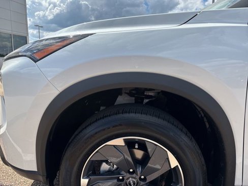 New 2026 Nissan Rogue SV image 7