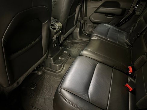 Certified 2021 Jeep Wrangler Unlimited Sahara image 11