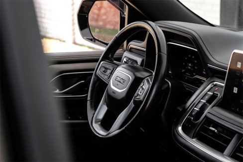 Used 2022 GMC Yukon XL SLE w/ Gmc Pro Safety Plus Package image 11