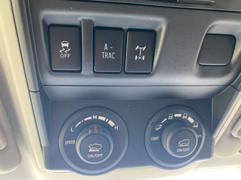 Used 2018 Toyota 4Runner TRD Off-Road Premium image 20