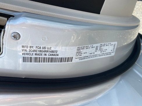 Used 2024 Chrysler Pacifica Touring-L image 25