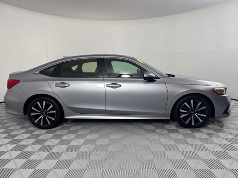 Used 2022 Honda Civic EX image 4