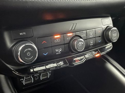 Used 2021 Dodge Durango SXT image 19