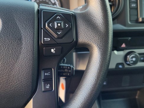 Used 2019 Toyota Tacoma SR image 9