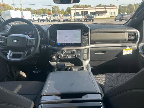 New 2025 Ford F150 XLT image 31