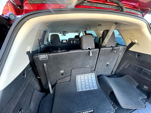 Used 2022 Nissan Pathfinder SV image 39