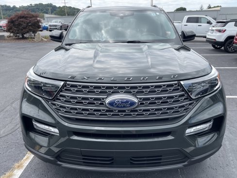 Used 2023 Ford Explorer XLT w/ Equipment Group 202A image 5