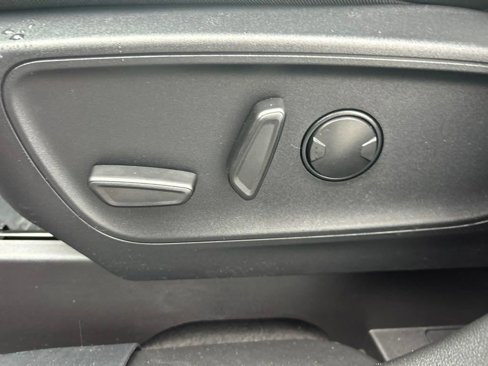 New 2024 Ford Escape SE image 27