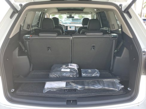 New 2026 Volkswagen Atlas SE image 8