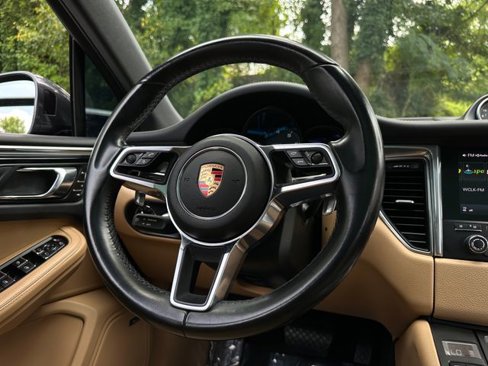 Used 2018 Porsche Macan GTS w/ Premium Package Plus image 22