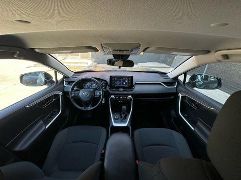 Used 2022 Toyota RAV4 LE image 26