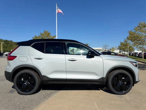 New 2026 Volvo XC40 B5 Ultra w/ Protection Package Premier image 8
