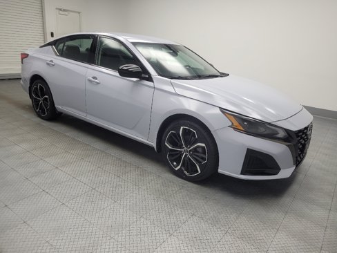 Used 2023 Nissan Altima 2.5 SR image 11