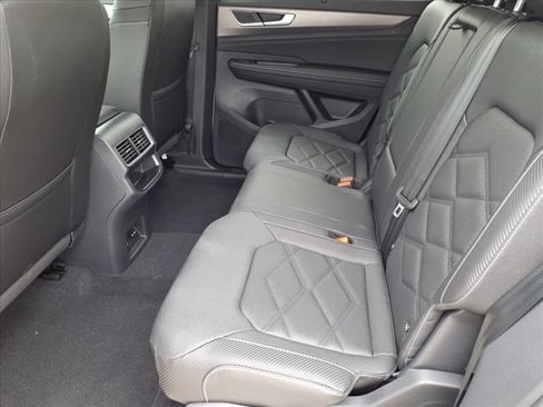 New 2025 Volkswagen Atlas Cross Sport SE image 8