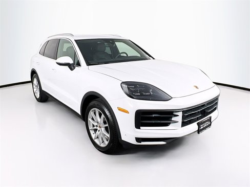 Used 2025 Porsche Cayenne image 7