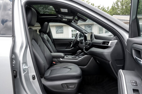 Used 2024 Toyota Highlander XSE image 35