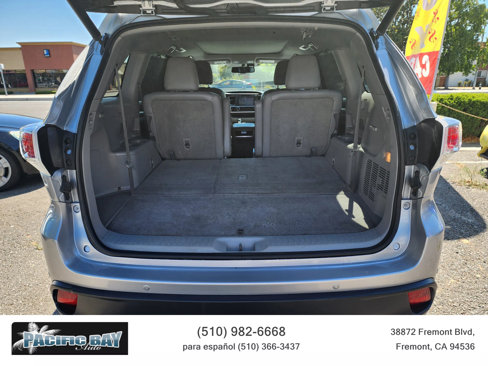 Used 2015 Toyota Highlander Limited Platinum image 11