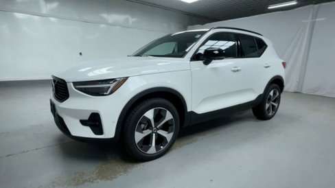 New 2026 Volvo XC40 B5 Plus w/ Protection Package Premier image 19