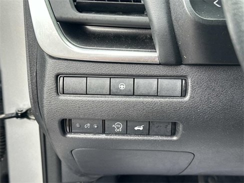 Used 2024 Nissan Rogue SV image 24