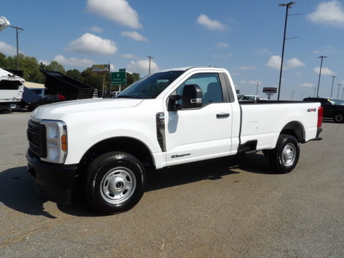 Used 2025 Ford F250 XLT w/ F-250 >10K GVWR Package image 3