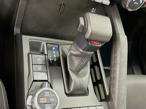 Used 2024 Toyota Tacoma TRD Off-Road image 25
