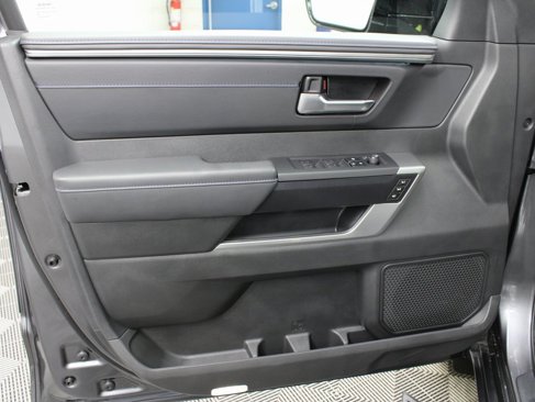 Used 2025 Toyota Sequoia Platinum image 68