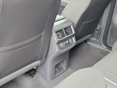 New 2026 Volkswagen Atlas SEL Premium R-Line image 18