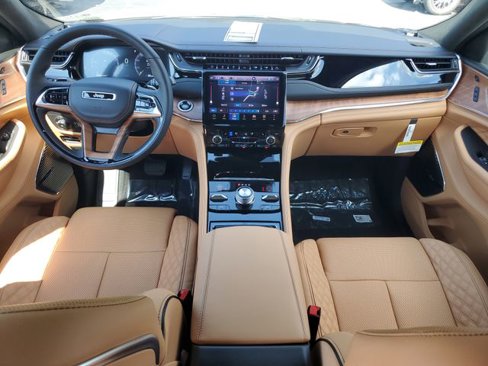 New 2025 Jeep Grand Cherokee Summit image 17