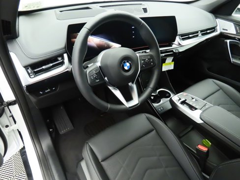 Used 2025 BMW X1 xDrive28i w/ Premium Package image 10