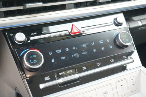 Used 2024 Hyundai Santa Fe Calligraphy image 33