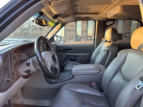 Used 2004 GMC Yukon Denali image 5
