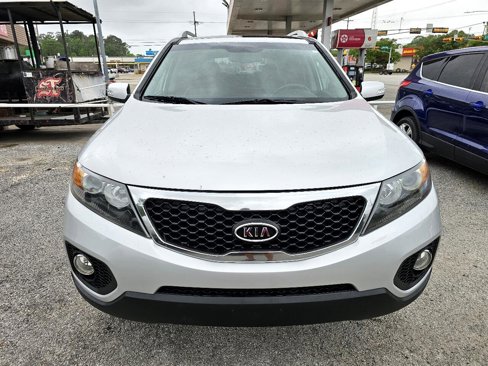 Used 2011 Kia Sorento EX w/ Premium Pkg image 2