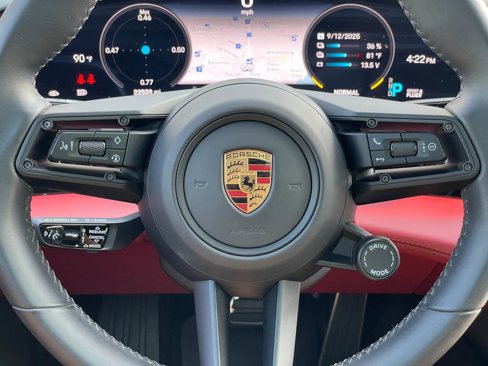 Used 2022 Porsche Taycan GTS image 30