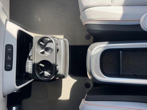 New 2025 Volkswagen ID. Buzz 1st Edition image 20