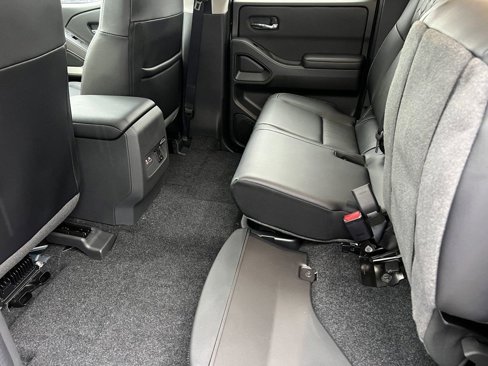 New 2025 Nissan Frontier SL image 15